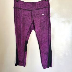 NIKE Dri-Fit Active Capri Purple Geometric Leggings Size M